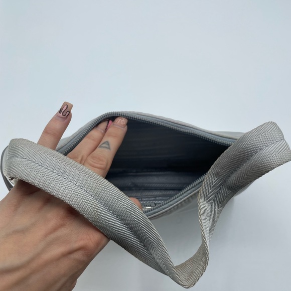 2005 Re edition Prada Bag - Picture 5 of 5